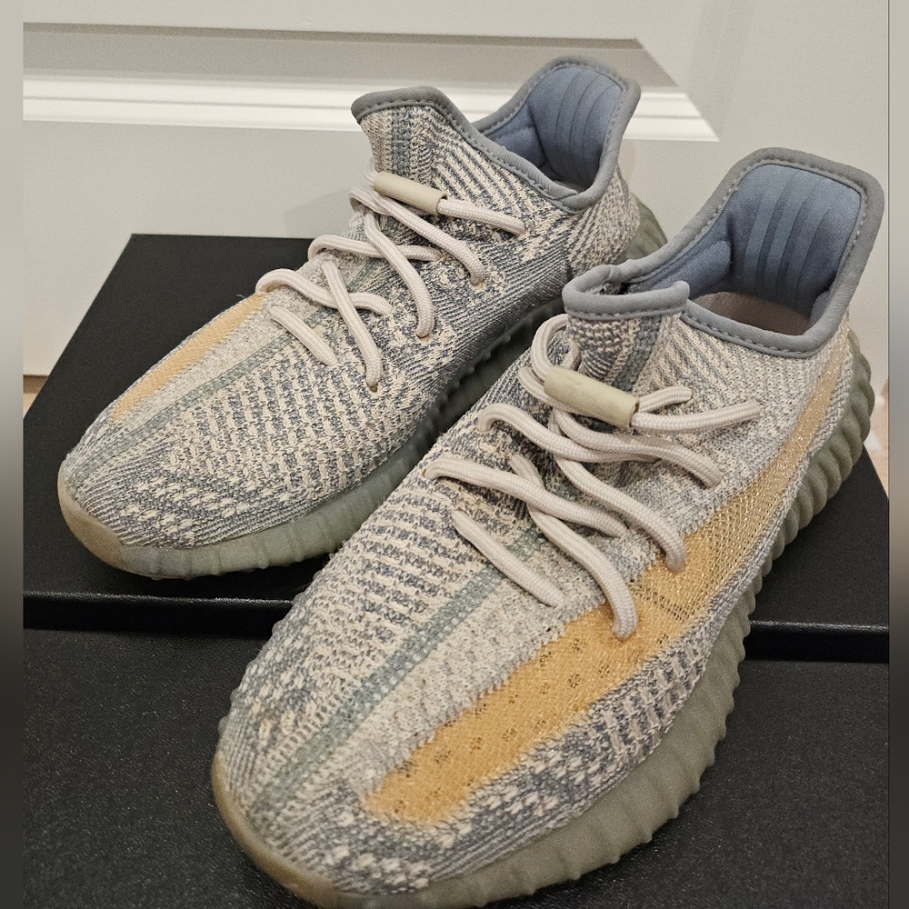 Adidas Yeezy Boost 350 V2 Sneakers
